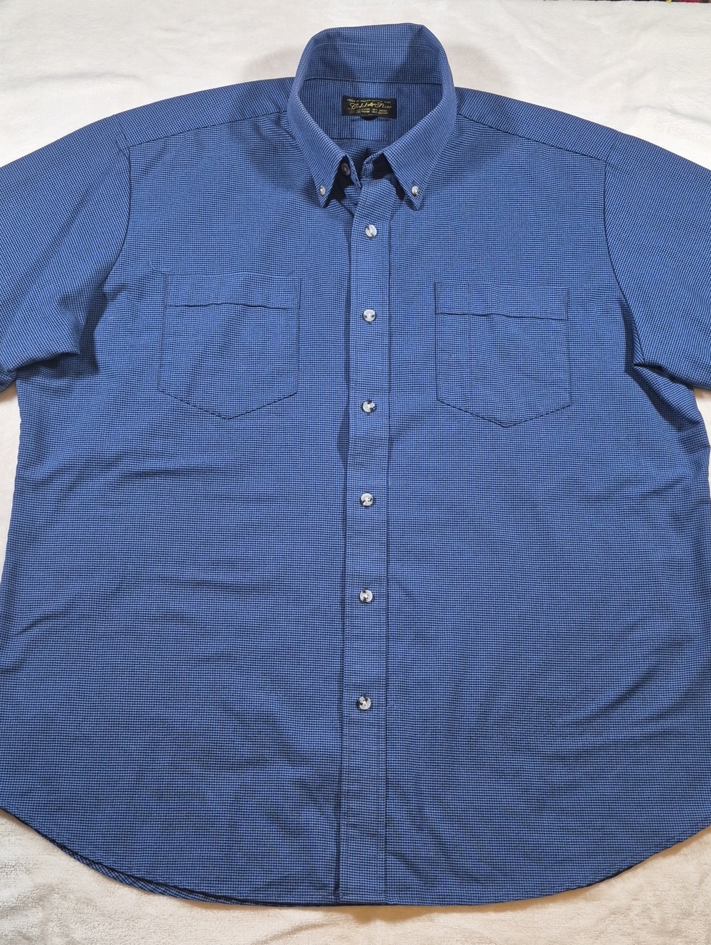 Classic Blue Button-Down Casual Shirt with Dual Chest Pockets